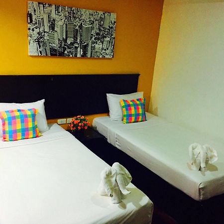 Benetti Lodge Patong Exterior photo
